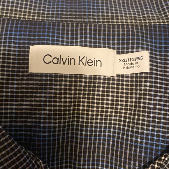 Calvin Klein XXL button down - Picture 2 of 5